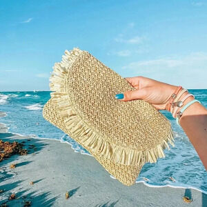 NWOT - Beachly - The North Shore Tropical Lined Clutch